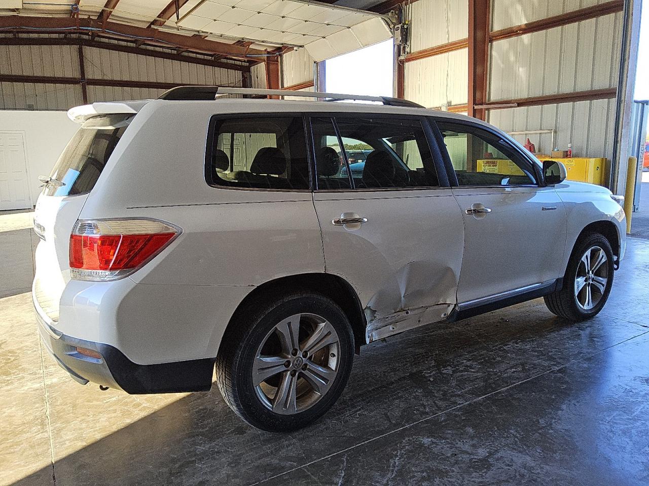 Lot #3029471681 2013 TOYOTA HIGHLANDER