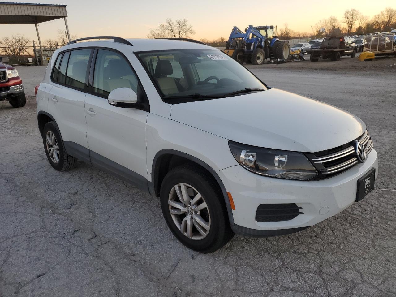 Lot #3026109102 2016 VOLKSWAGEN TIGUAN S