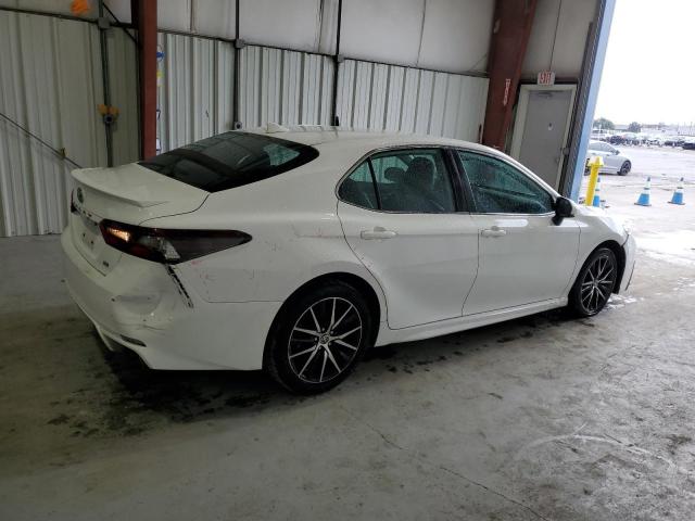 VIN 4T1G11AK6MU586926 2021 Toyota Camry, SE no.3