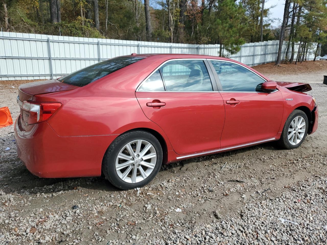 Lot #2976872307 2013 TOYOTA CAMRY HYBR