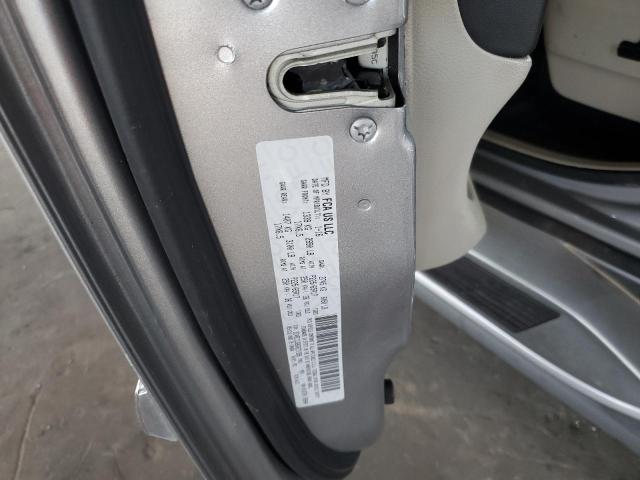 2016 CHRYSLER TOWN & COU - 2C4RC1CG8GR271398