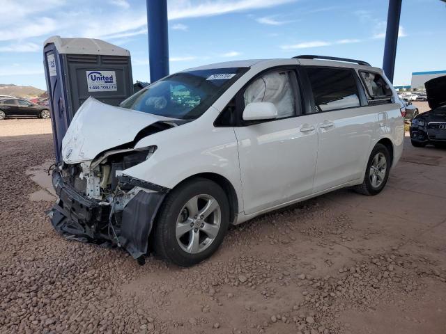 TOYOTA SIENNA LE 2016 white  gas 5TDKK3DC9GS741649 photo #1