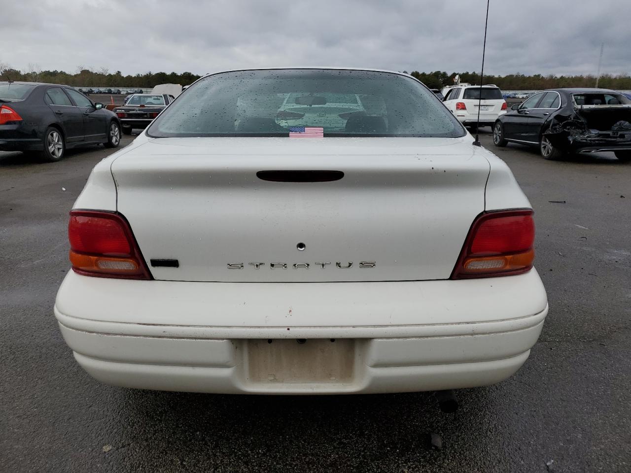 Lot #2979118018 2000 DODGE STRATUS SE