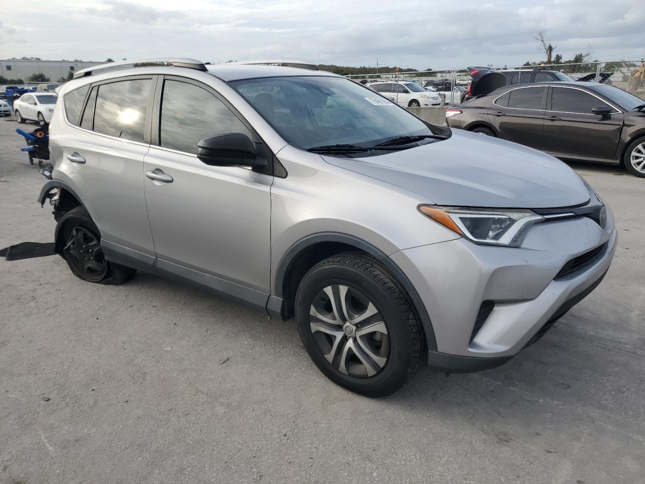 Lot #2963932934 2017 TOYOTA RAV4 LE