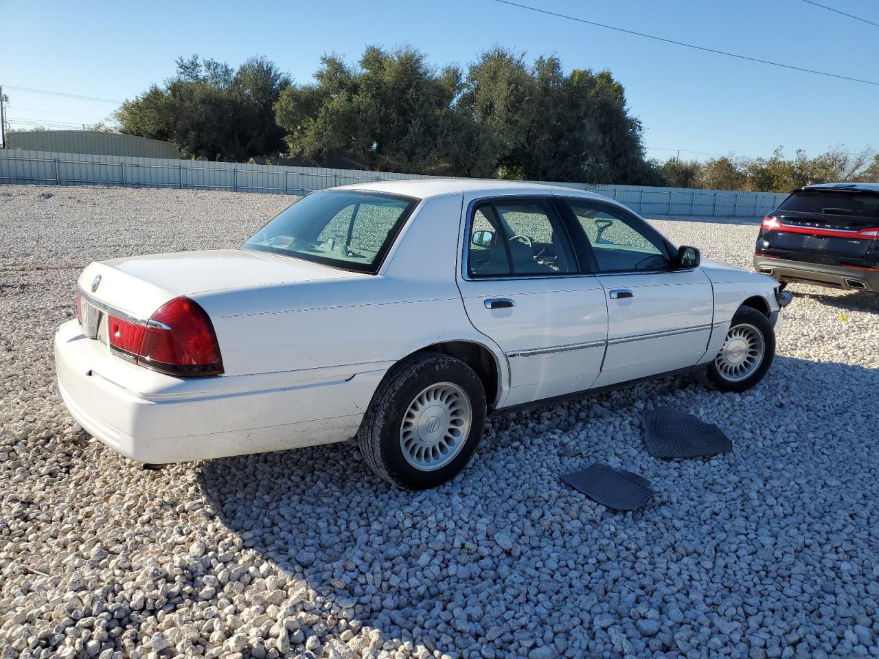 Lot #3024328014 2000 MERCURY GRAND MARQ