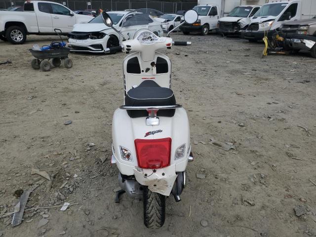2014 VESPA GTS 300 SU - ZAPM459L5E5704364