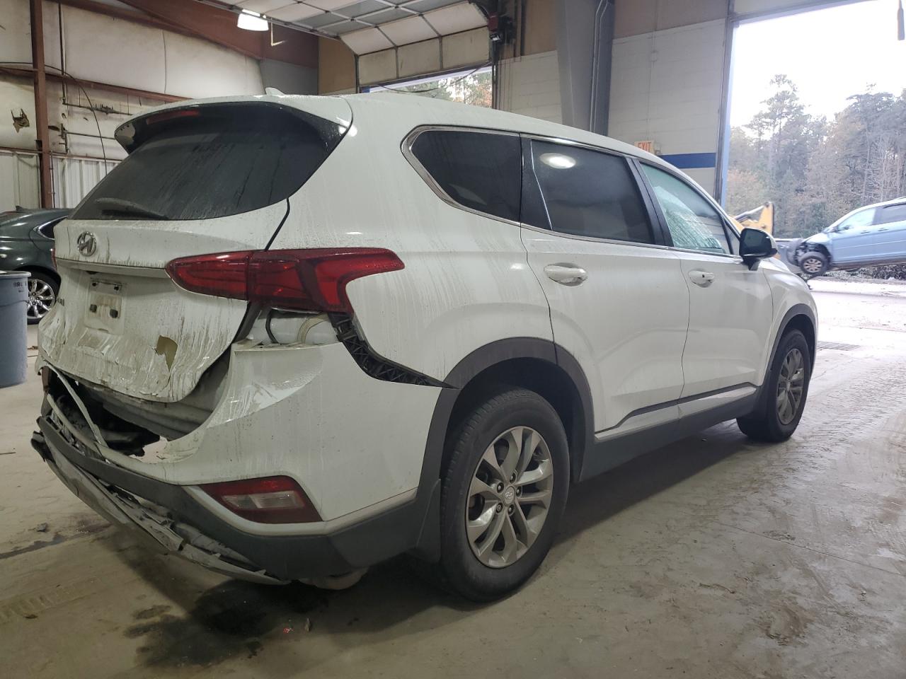 Lot #3025815313 2019 HYUNDAI SANTA FE S