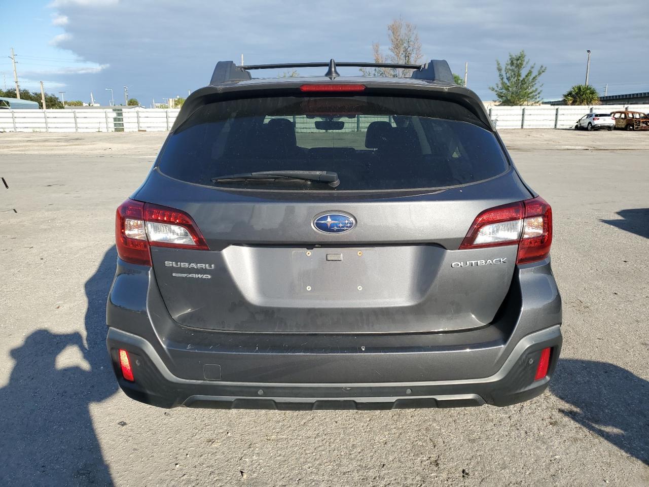 Lot #3044678205 2018 SUBARU OUTBACK 2.