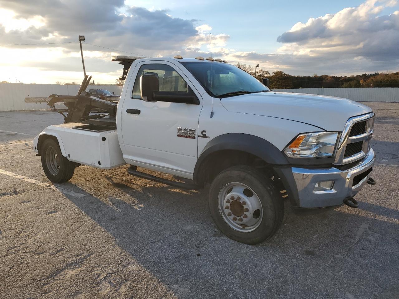 Lot #2996221395 2018 RAM 4500