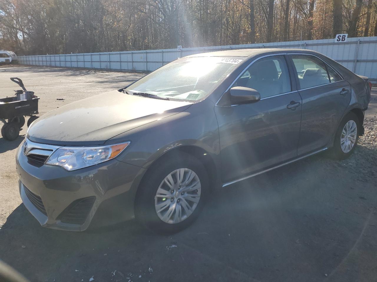 TOYOTA CAMRY BASE