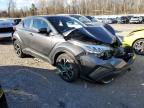 TOYOTA C-HR XLE снимка