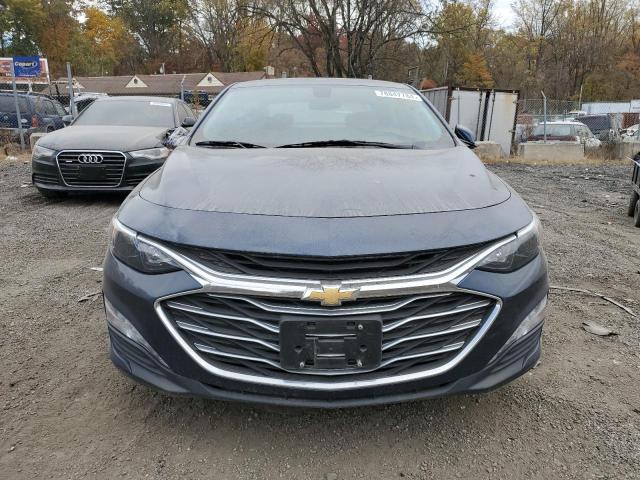 VIN 1G1ZD5ST2KF227926 2019 Chevrolet Malibu, LT no.5