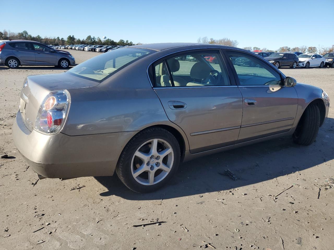 Lot #2989065527 2003 NISSAN ALTIMA SE