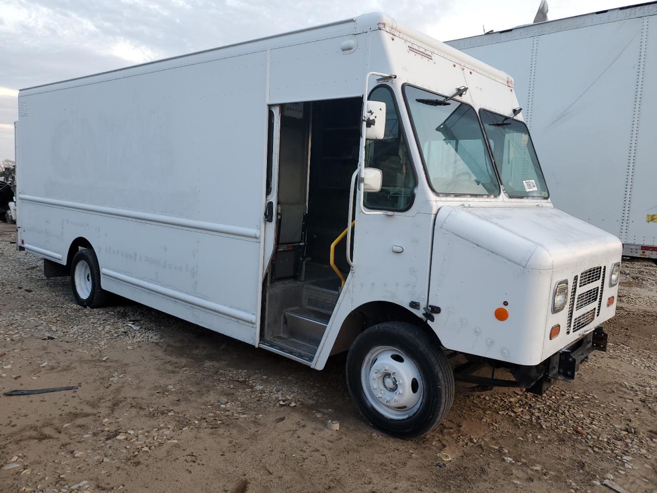 Lot #2977031656 2015 FORD 350 STEPVA