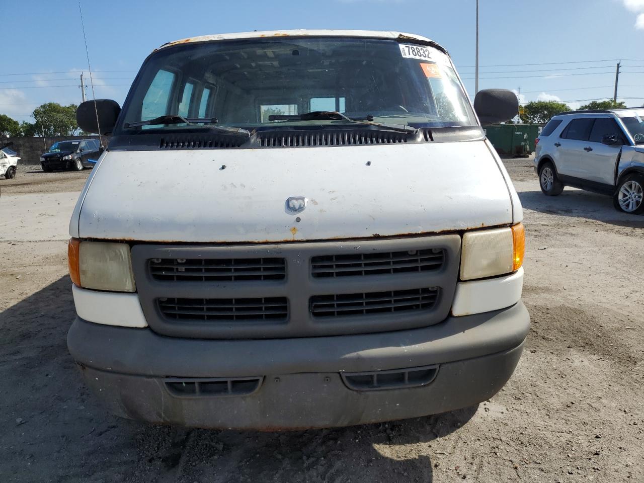 Lot #2962372985 2000 DODGE RAM VAN B2