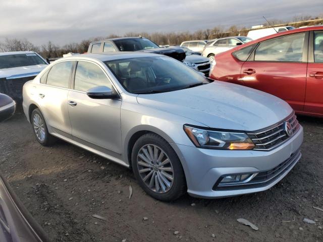 2016 VOLKSWAGEN PASSAT SE - 1VWBS7A31GC050979