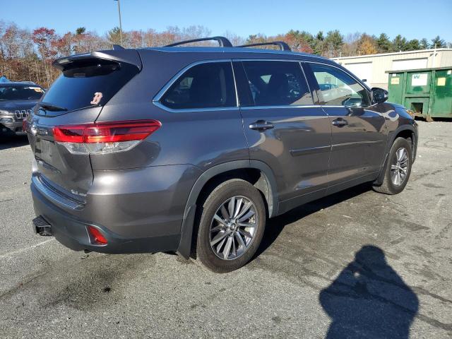 VIN 5TDJZRFH2KS617668 2019 Toyota Highlander, SE no.3