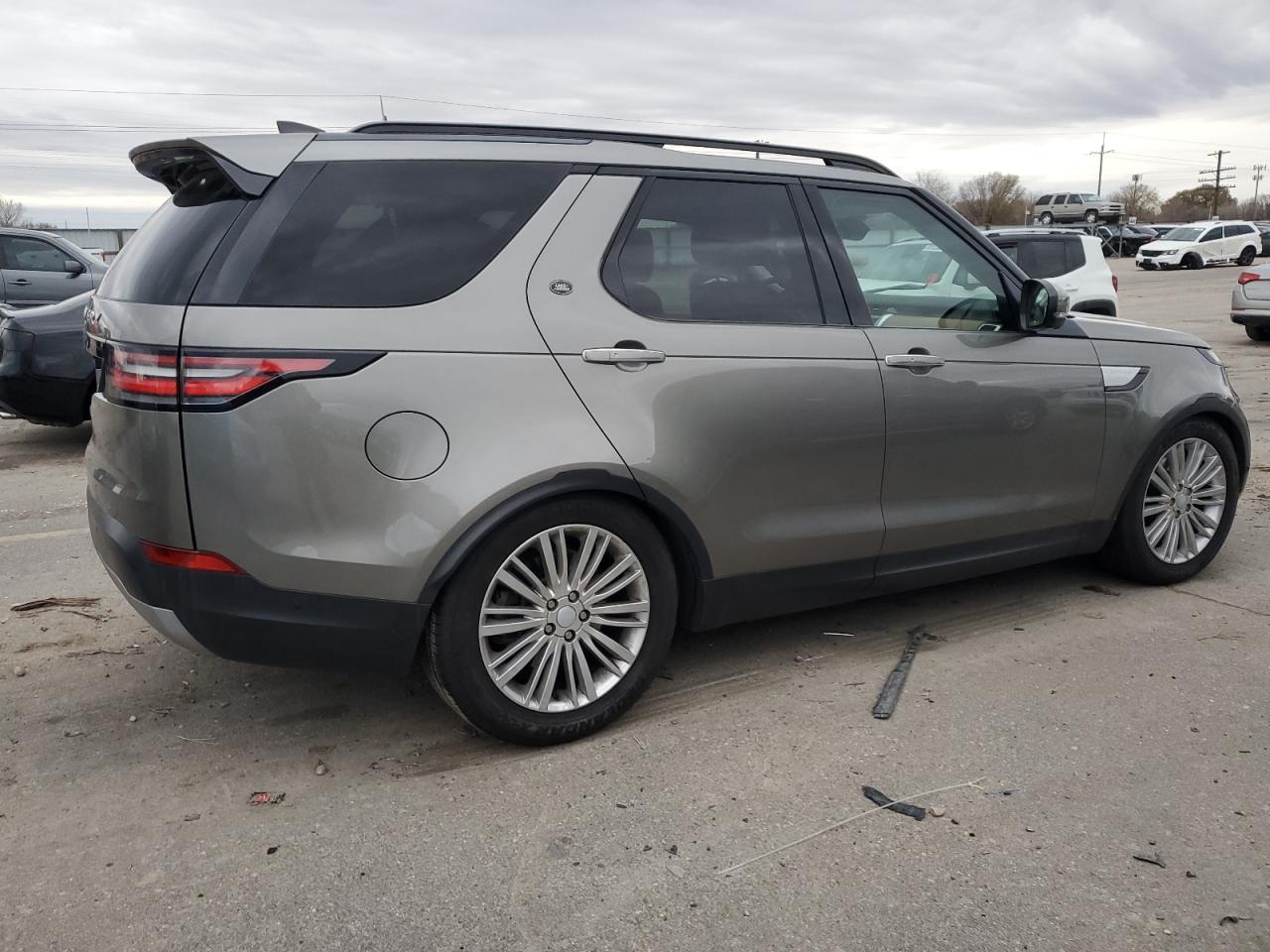 Lot #3003749516 2017 LAND ROVER DISCOVERY