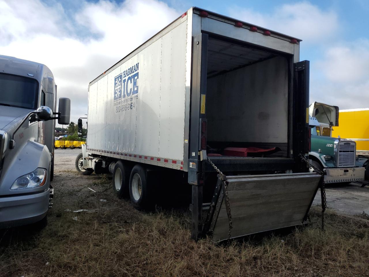 Lot #3029381680 2016 FREIGHTLINER M2 106 MED