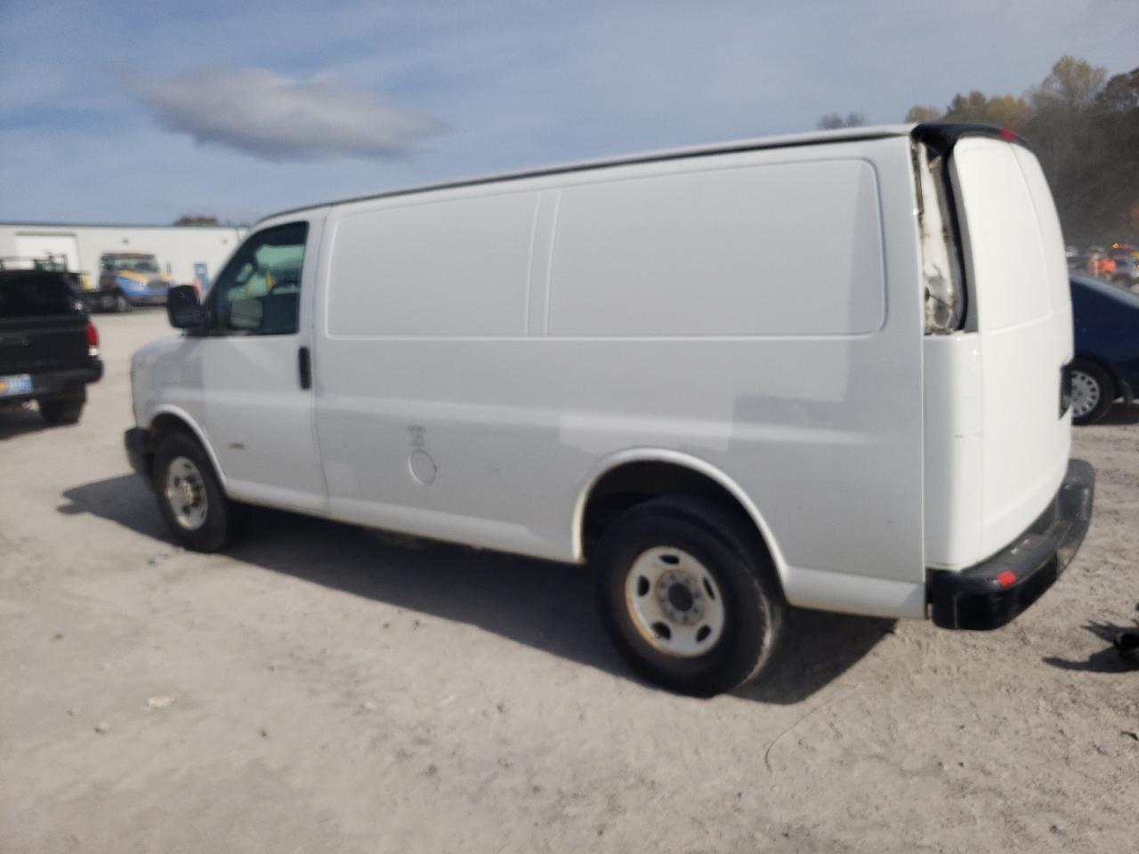 Lot #2978810951 2017 CHEVROLET EXPRESS G2