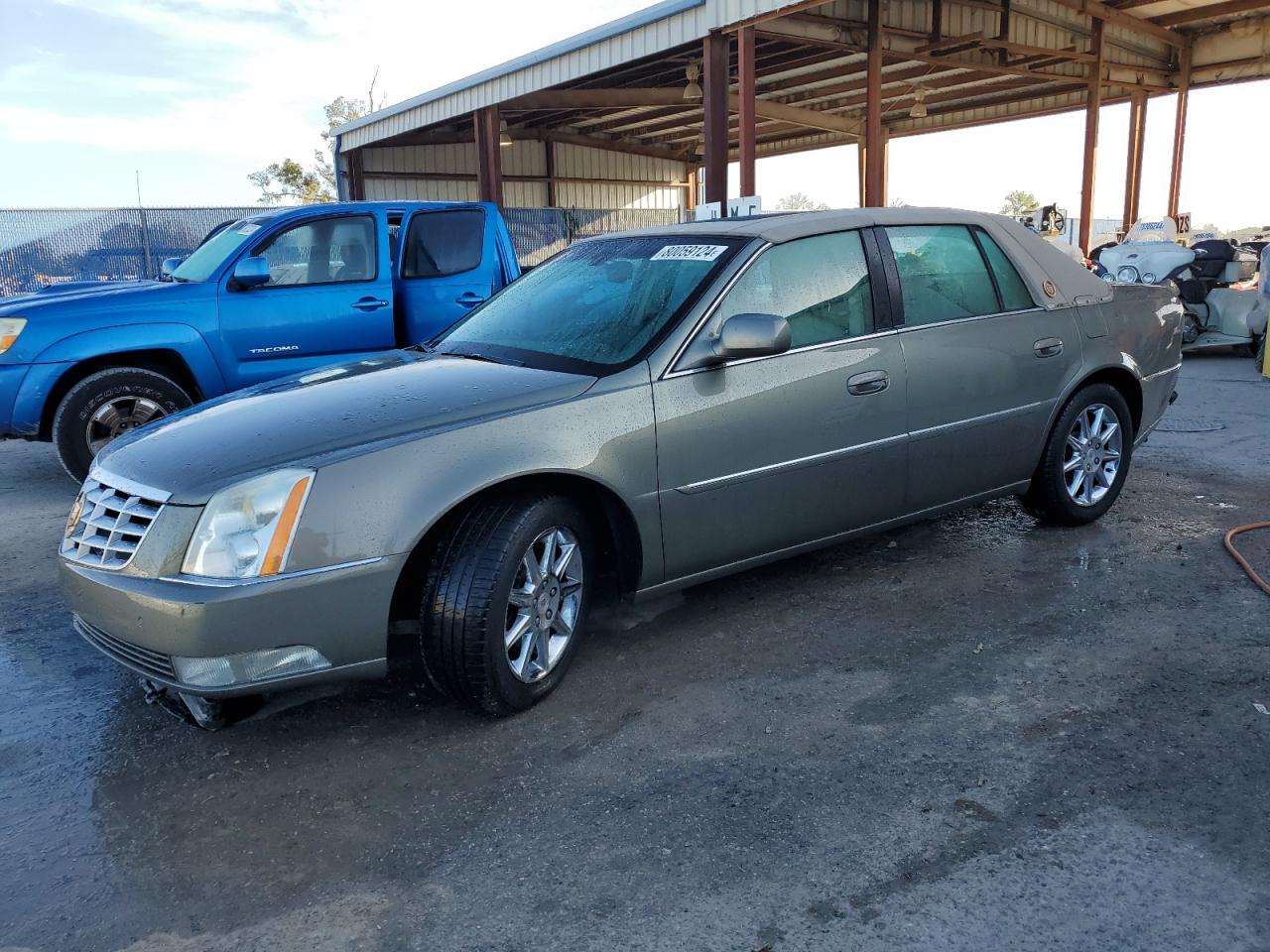 Lot #2972323667 2010 CADILLAC DTS LUXURY