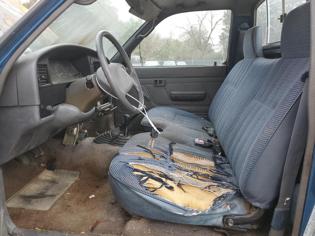 Lot #2979411610 1994 TOYOTA PICKUP 1/2