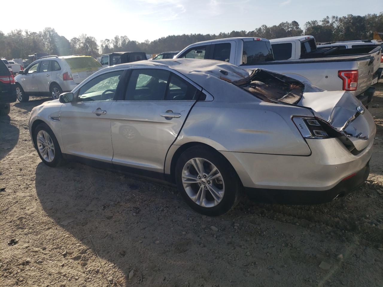 Lot #3009252064 2014 FORD TAURUS SEL