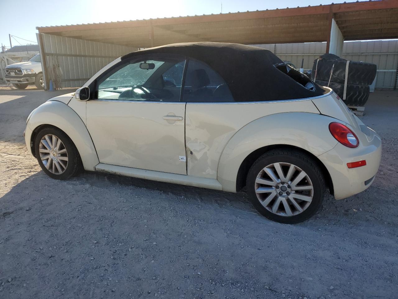 Lot #3024712657 2008 VOLKSWAGEN NEW BEETLE