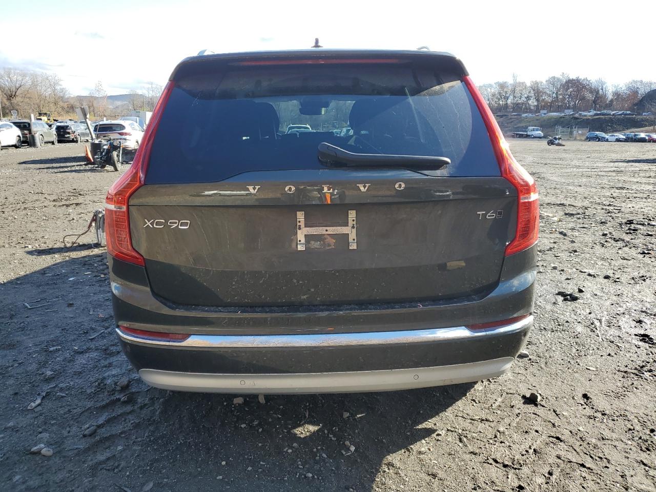 Lot #2988930607 2022 VOLVO XC90 T6 IN