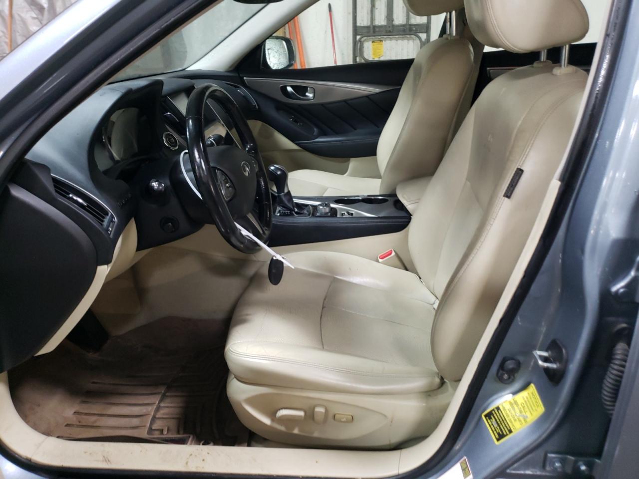 INFINITI Q50 HYBRID PREMIUM