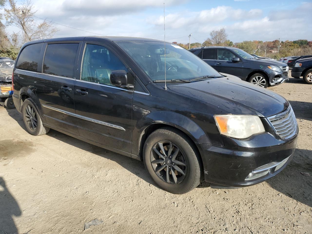 Lot #3034422720 2013 CHRYSLER TOWN & COU