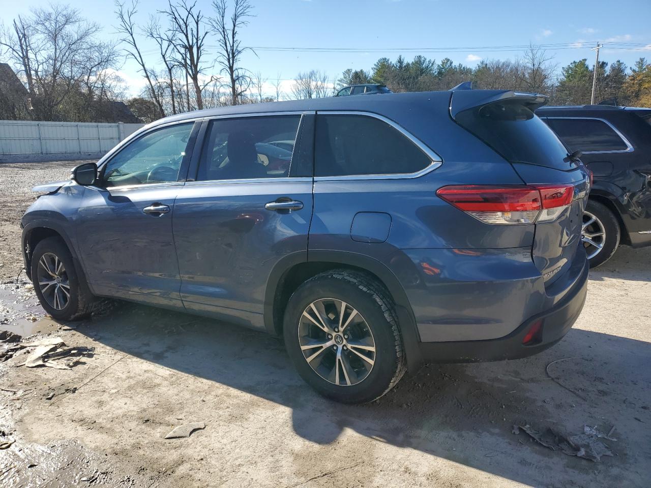 Lot #3026111112 2017 TOYOTA HIGHLANDER