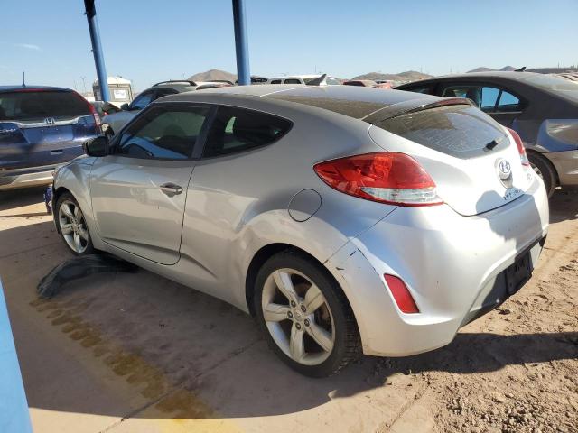 VIN KMHTC6AD3DU132981 2013 Hyundai Veloster no.2