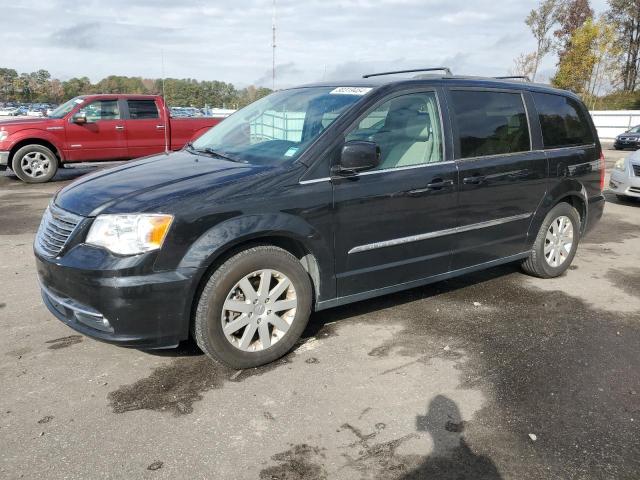 VIN 2C4RC1BG2FR610933 2015 Chrysler Town and Countr... no.1