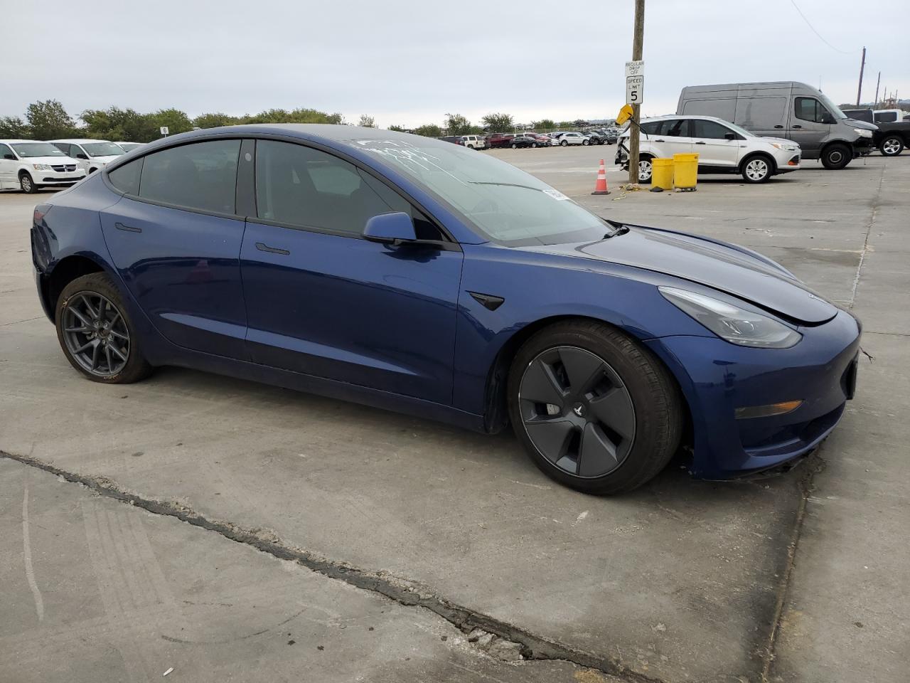 Lot #2976709828 2023 TESLA MODEL 3