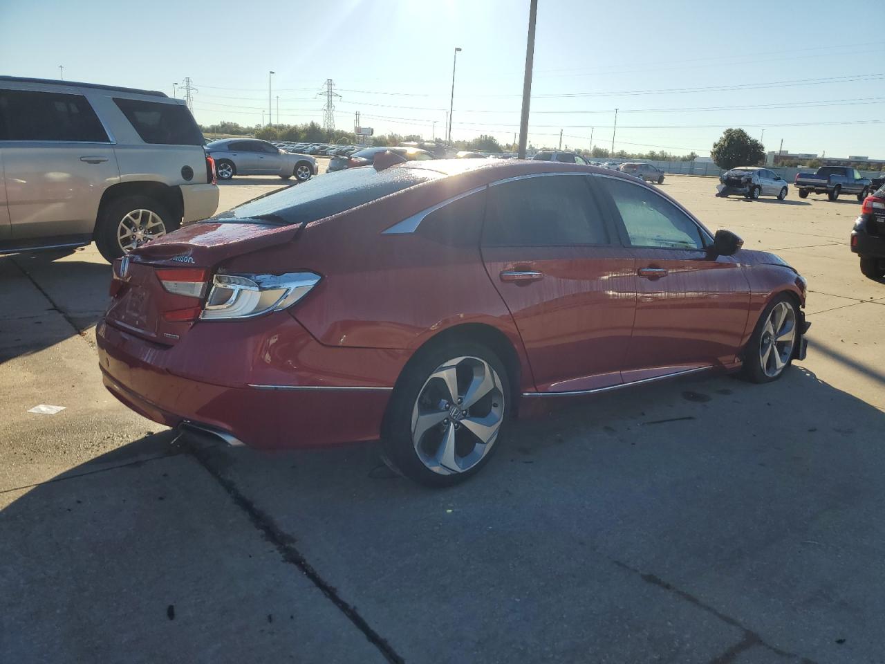 Lot #3021001182 2018 HONDA ACCORD TOU