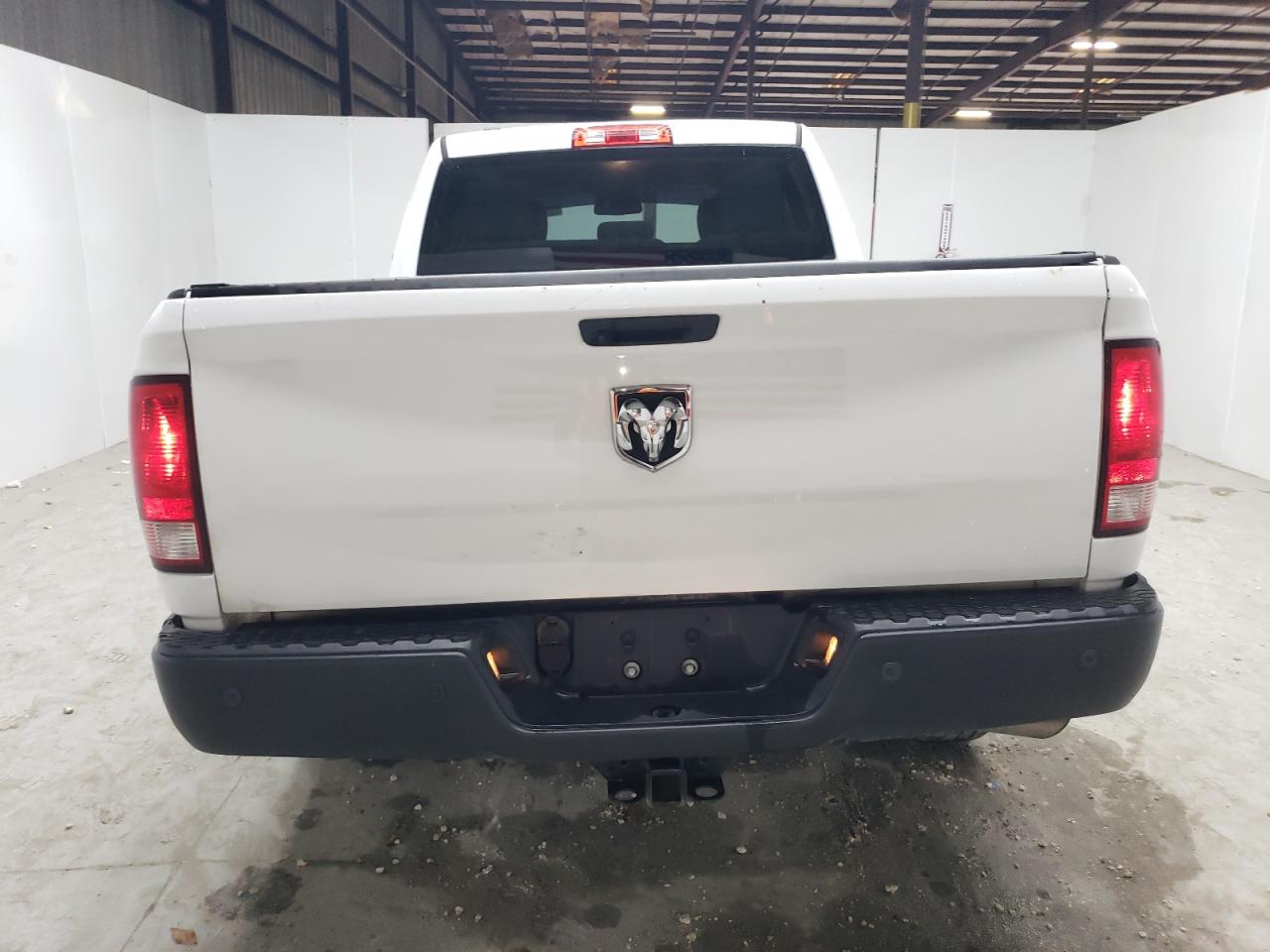 Lot #2972032039 2020 RAM 1500 CLASS