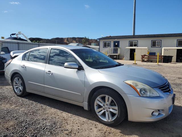 NISSAN ALTIMA SR