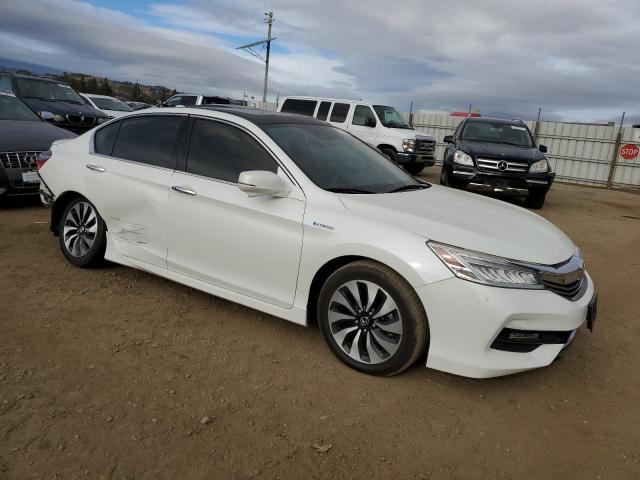 VIN JHMCR6F7XHC002468 2017 HONDA ACCORD no.4