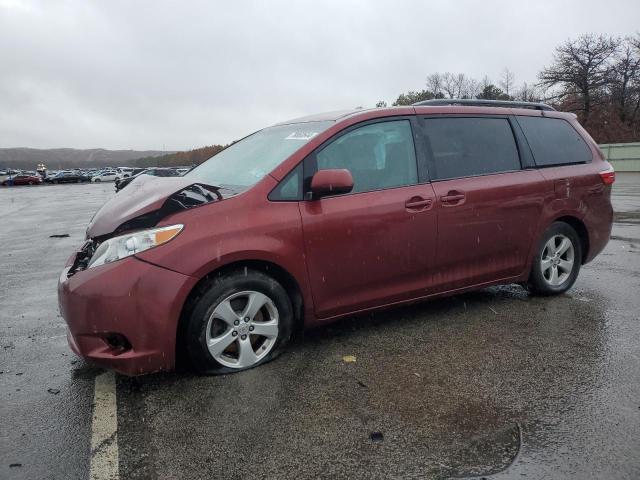 2017 TOYOTA SIENNA LE #3004120225