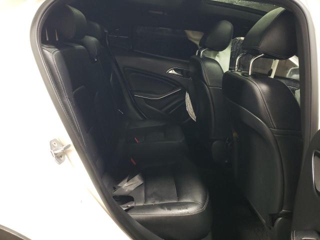 2019 MERCEDES-BENZ GLA 250 4M - WDCTG4GB7KJ582631