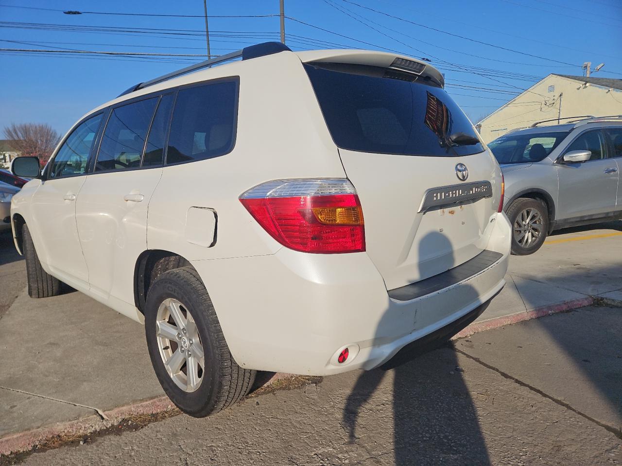 Lot #3003704545 2010 TOYOTA HIGHLANDER