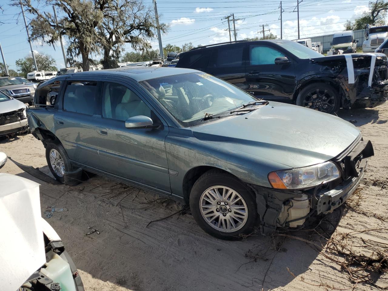 Lot #2991622178 2005 VOLVO V70