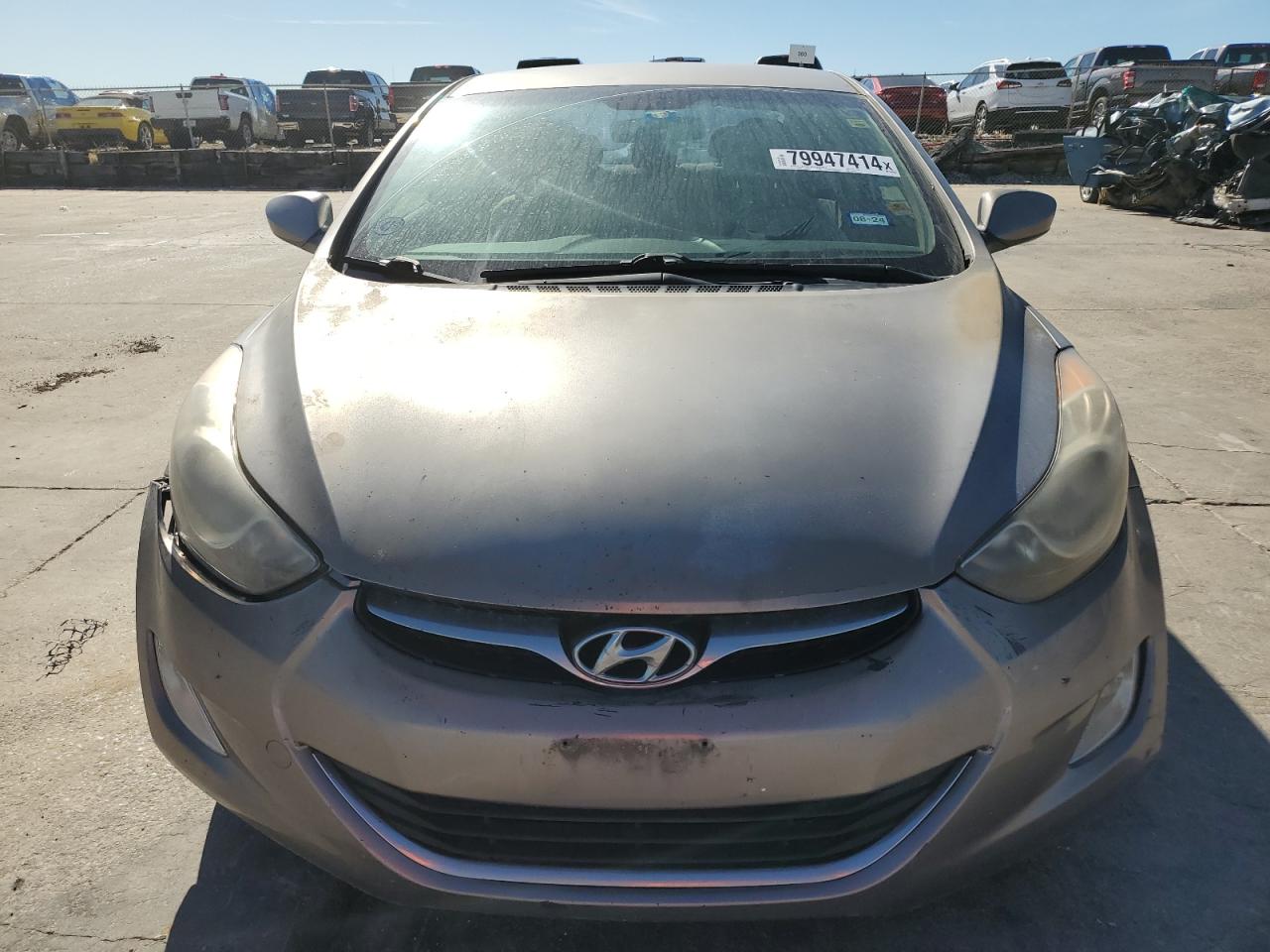 Hyundai Elantra gl 2013