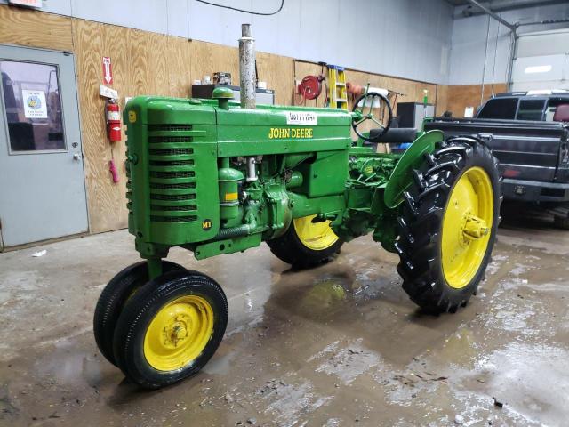 JOHN DEERE TRACTOR 1949 green   MT11364 photo #3