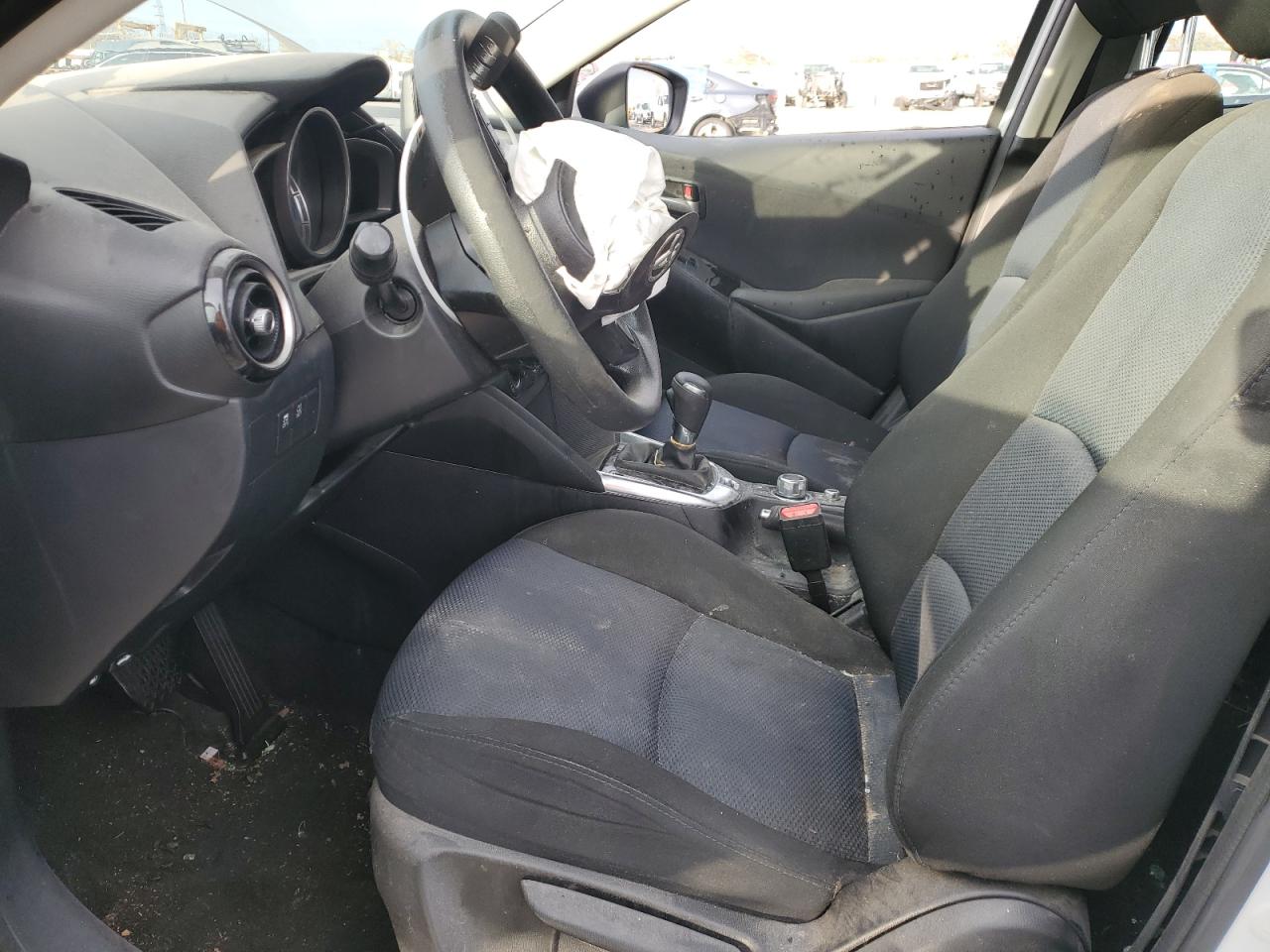 Lot #2962645776 2019 TOYOTA YARIS L