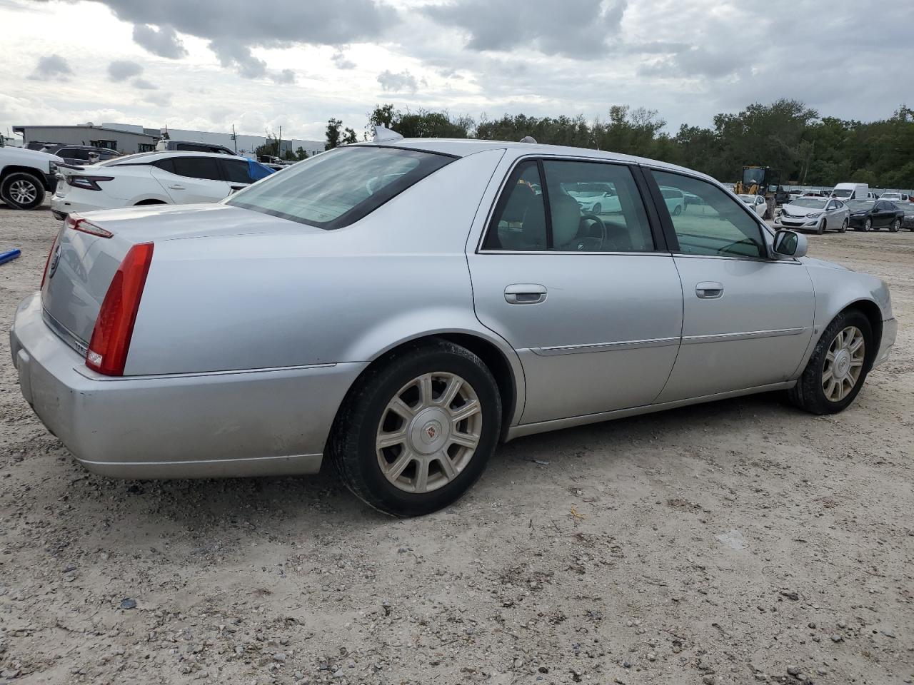 Lot #2959980313 2009 CADILLAC DTS