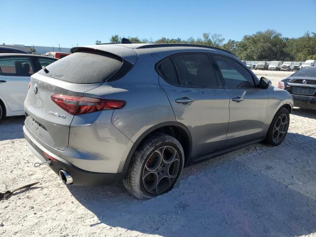 VIN ZASFAKPN6J7B79424 2018 ALFA ROMEO STELVIO no.3