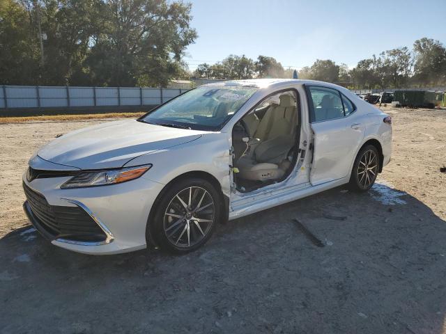 2022 TOYOTA CAMRY XLE #3113229800