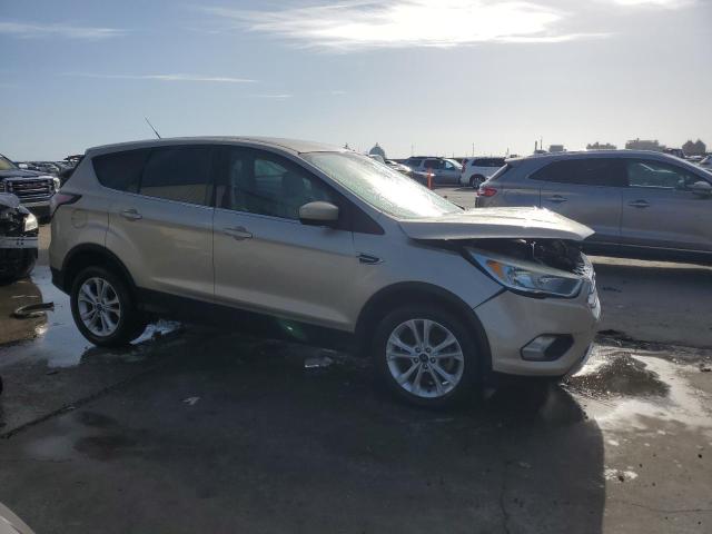 VIN 1FMCU0GD7HUC72605 2017 Ford Escape, SE no.4